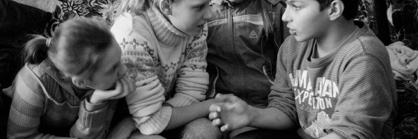 A No-Nonsense Guide To Discussing Death And Dying With Your Kids