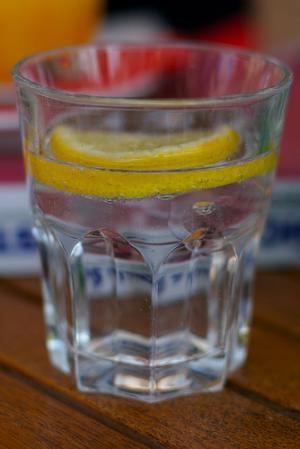 What are the benefits of drinking water with lemon