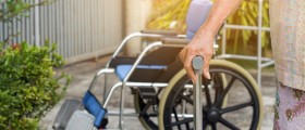 4 Groups of Warning Signs and Symptoms Of Dementia To Look Out For