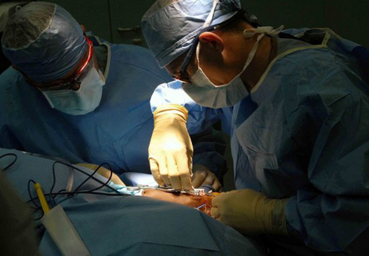 Chinese Doctors Save Man's Hand By Attaching It To Ankle | Injuries ...