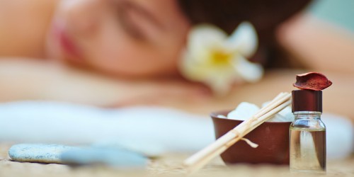 Aromatherapy and Headaches: Soothe Yourself