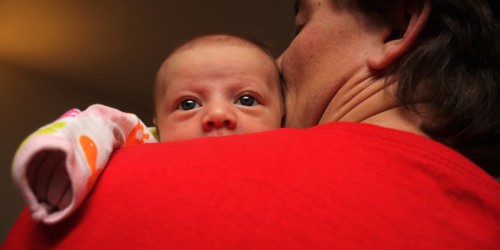 Bonding tips for dads of newborns