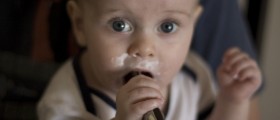 Introducing solids foods to your baby: When and how?