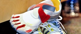 Running "Barefoot"- Should You Be Wearing Barefoot Shoes?