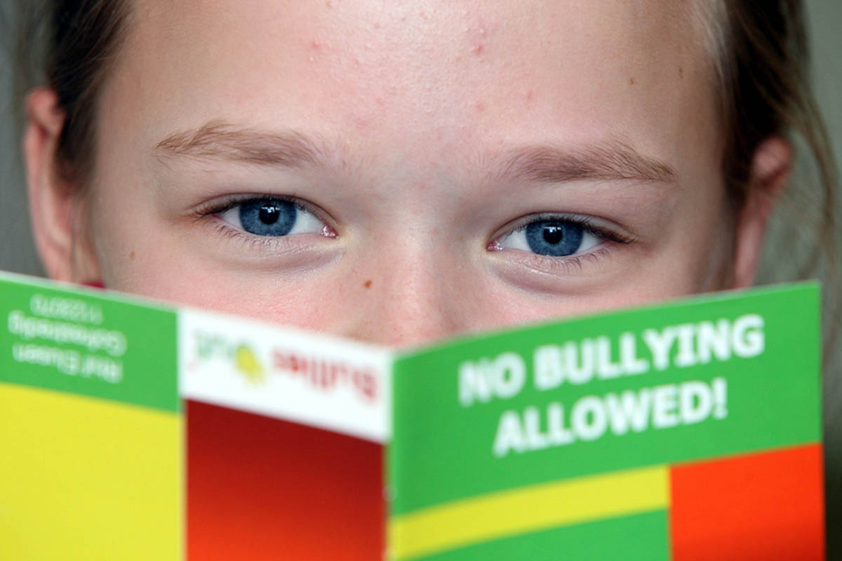 parents-how-to-help-children-who-are-bullied-or-bullying-children-s