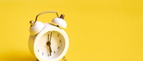 Можно ли ставить коронки на зубные имплантаты в тот же день?