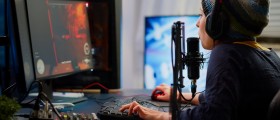 Gamer? These EZ Exercises Will Slash Your (Very Real) Risk Of Carpal Tunnel Syndrome