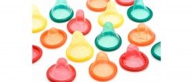 Pros and Cons of Female and Male Condoms