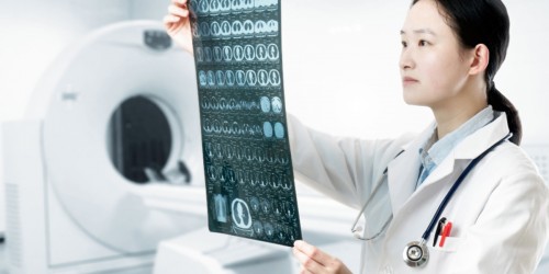 Diagnosing Alzheimer's Disease With Brain Imaging: MRI, CT and PET