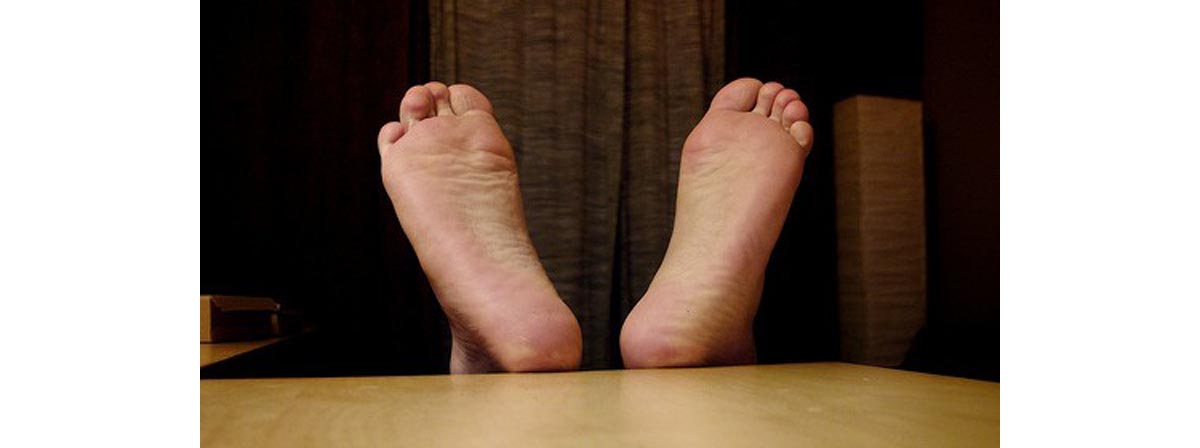 what is flat feet