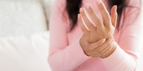 How to Manage Symptoms of Numbness or Tingling (Allodynia) in Multiple Sclerosis