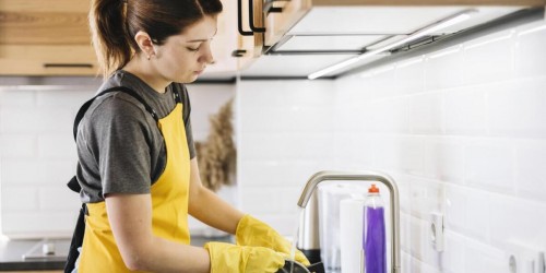 How To Wash Dishes By Hand Correctly, So You Don't Just Make Them Look Clean But Also Kill Germs?