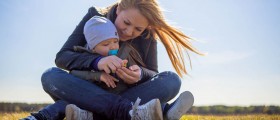 A New Parents' Guide To Dealing With Nosy People