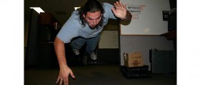 10 Office Workout Exercises You Can Do Secretly