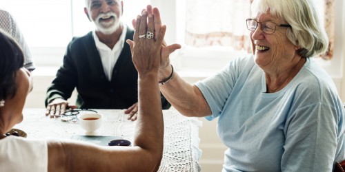 5 Social Engagement Tips and Activities Alzheimer’s Patients Should Try