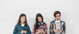 The Dangers of Early Social Media Access: Why Raising the Age Limit is Essential for Teen Well-Being