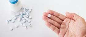 Tricyclic Antidepressant Guide: Uses, Side Effects And Precautions