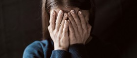 Почему дети с аутизмом могут заниматься мазком с калом, и что вы можете с этим сделать?
