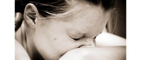 Which ovarian cysts cause infertility?