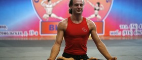 What Yoga Can Teach Everyone Who Trains