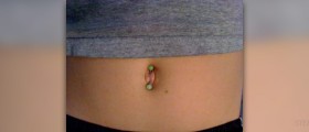 Belly button piercing pain