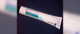 Benzoyl peroxide face wash
