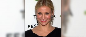 Cameron Diaz acne exposed on HDTV