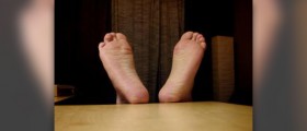 Causes of numbness in foot