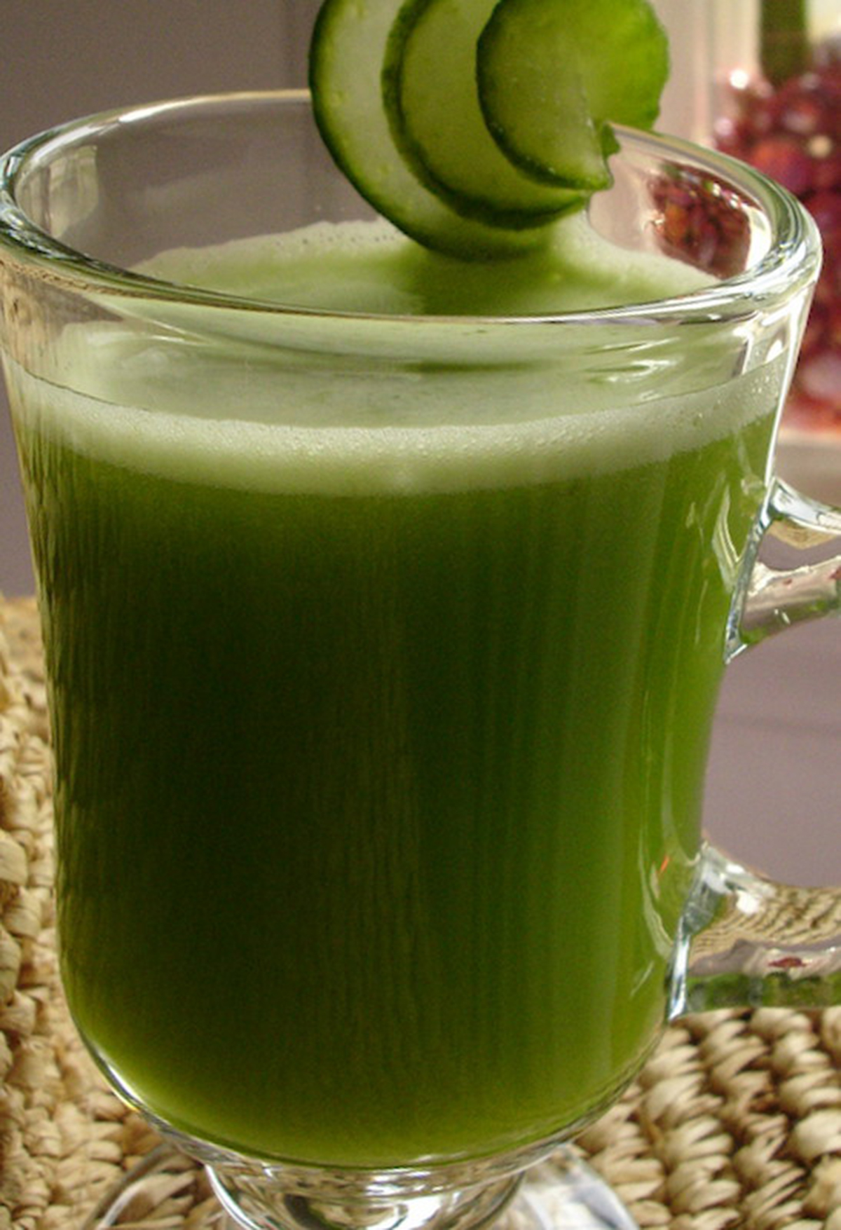 Celery juice and health benefits | General center | SteadyHealth.com