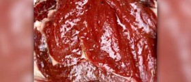 Eating raw meat