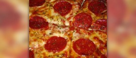 Pepperoni pizza calories