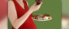 What is a healthy weight gain during pregnancy?