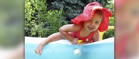 How to get through hot summer days with small children?