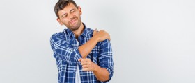 How to treat pulled shoulder blade muscle?