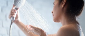 What Causes Red Itchy Blotches After A Shower?