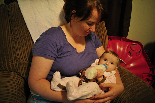 Breastfeeding Vs. Bottle Feeding | Children's & Teens Health slideshows ...
