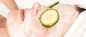 Food on Your Face: Homemade Cosmetics