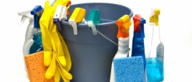 Homemade Household Cleaners: Are They Better Than the Chemical Cleaners?