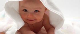 Baby Bathing Basics: First-time Parents Guide to Newborn Baths