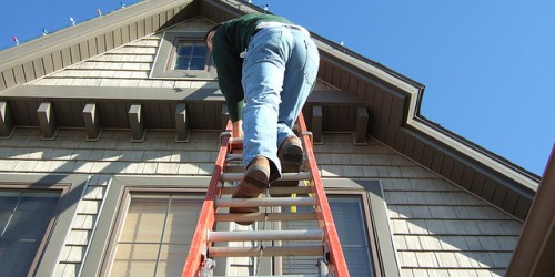 Christmas Health Hazards: How To Stay Out Of The Er This Holiday