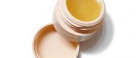Are You Addicted to Lip Balm? Use Home Lip Balms Instead!