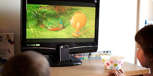 Late Night TV Or Computer Sessions Tied To Depression