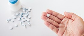 Tricyclic Antidepressant Guide: Uses, Side Effects And Precautions
