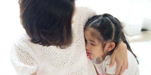 5 Tips Parents Should Follow When Their Child Knocks Out A Baby Tooth