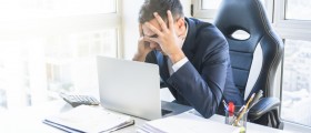12 Ways Stress Might Lead To Gum Disease (Periodontitis)