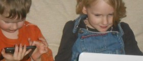 Pediatricians Help You Manage Your Kids' Internet Consumption