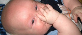 When will your baby start sucking its thumb?