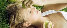 Facial skin care with facial creams and moisturizers