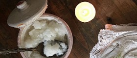 Coconut oil for acne