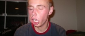 Facial exercises for jowls